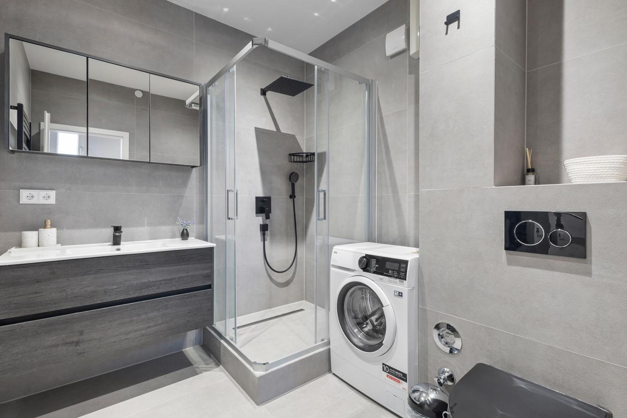 Domloge Lofts & *